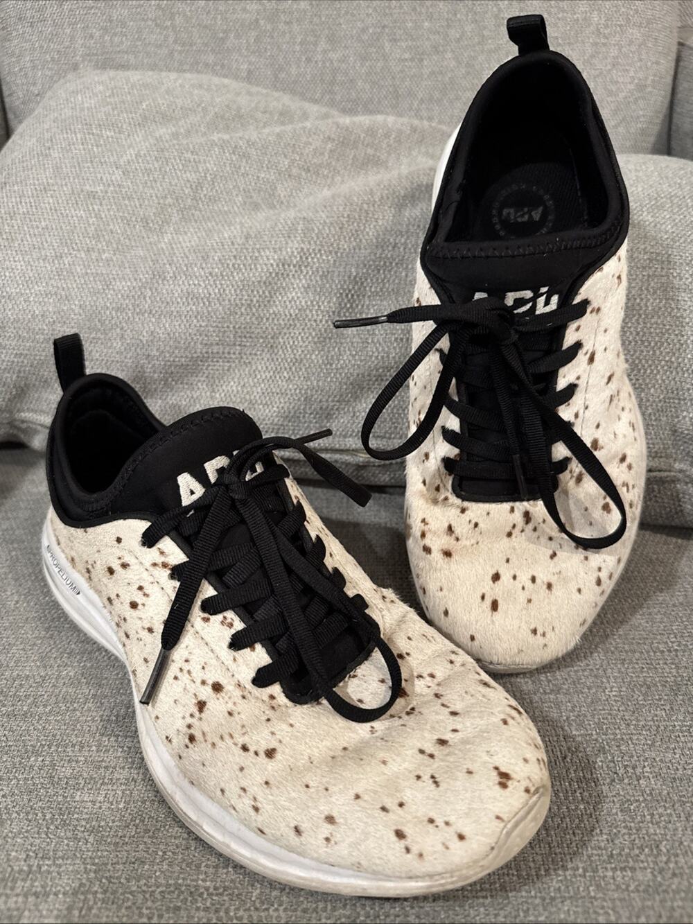 APL Techloom Phantom Pony Sneakers Womens 8.5 Comfort Calf Hair Streetwear